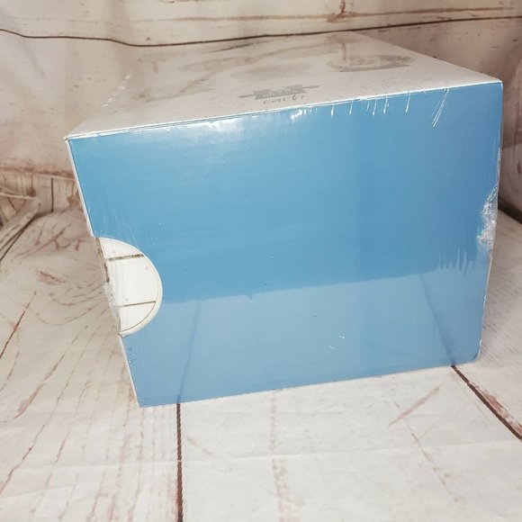 Pink Sky City Snowdome 5 Shaped Puzzles 200 Pieces Each Small Town Christmas - Picture 8 of 9